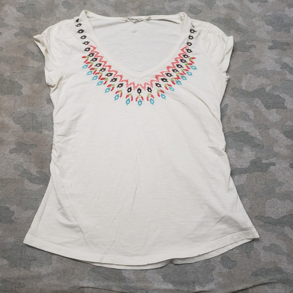 AthletaTop Womens Medium White Embroidered V-Neck Short Sleeve